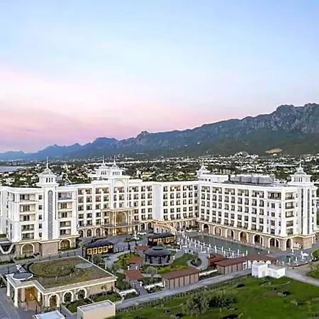 Отель Merit Royal Diamond &